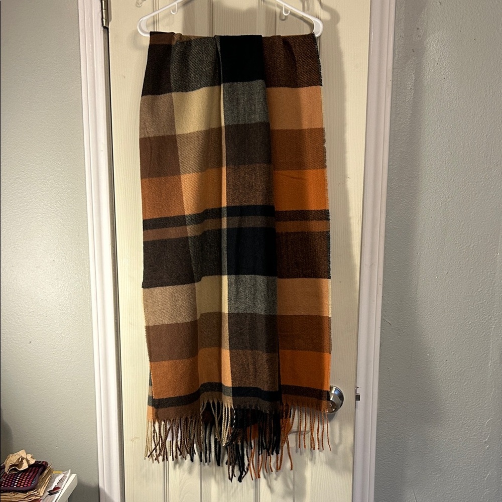 🌴$13+$4.99📦💘 Liz Claiborne Plaid Fringe scarf wrap NWT
